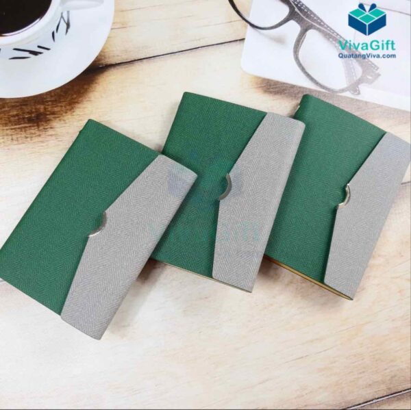 Sổ Tay Bìa Còng Gập 3 B036 Kèm Khoá Nam Châm In Logo