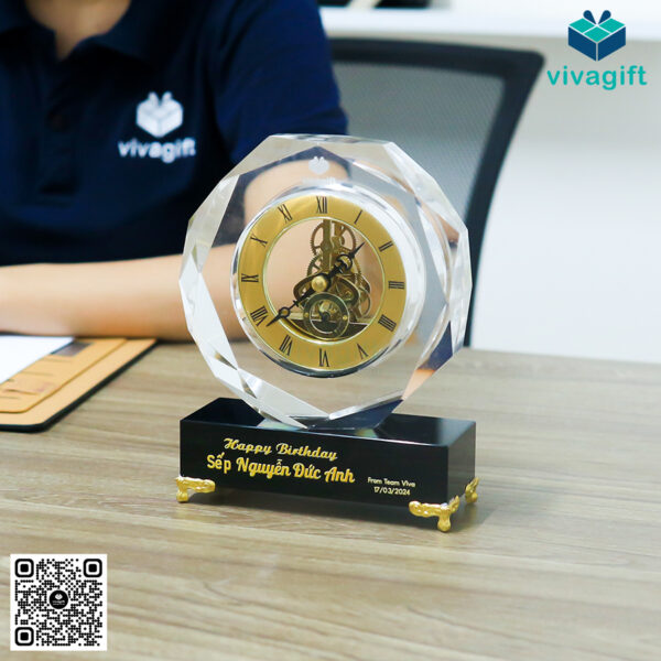 100+ Đồng Hồ Pha Lê Để Bàn Lưu Niệm Đẳng Cấp, Ý Nghĩa - Quà tặng Viva