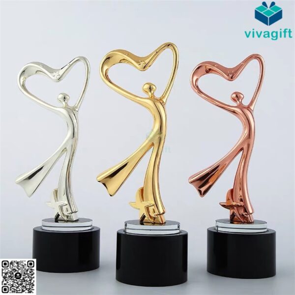 50+ Mẫu Cúp Vinh Danh Lưu Niệm Đẹp, Độc Đáo - Quà tặng Viva