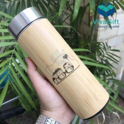 binh-giu-nhiet-vo-tre-khac-ten-logo-450ml-q104-1