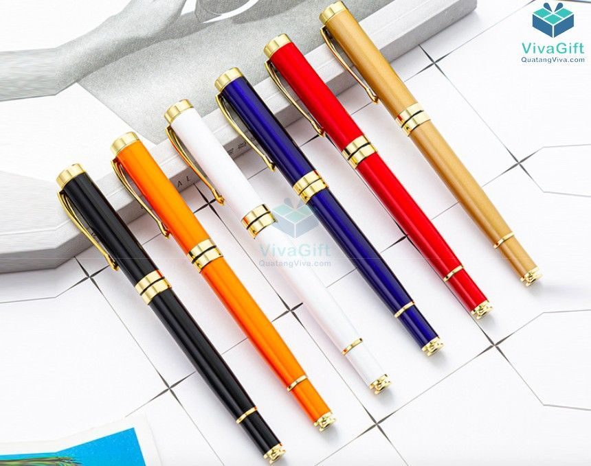 bút quà tặng V010 khắc tên theo yêu cầu