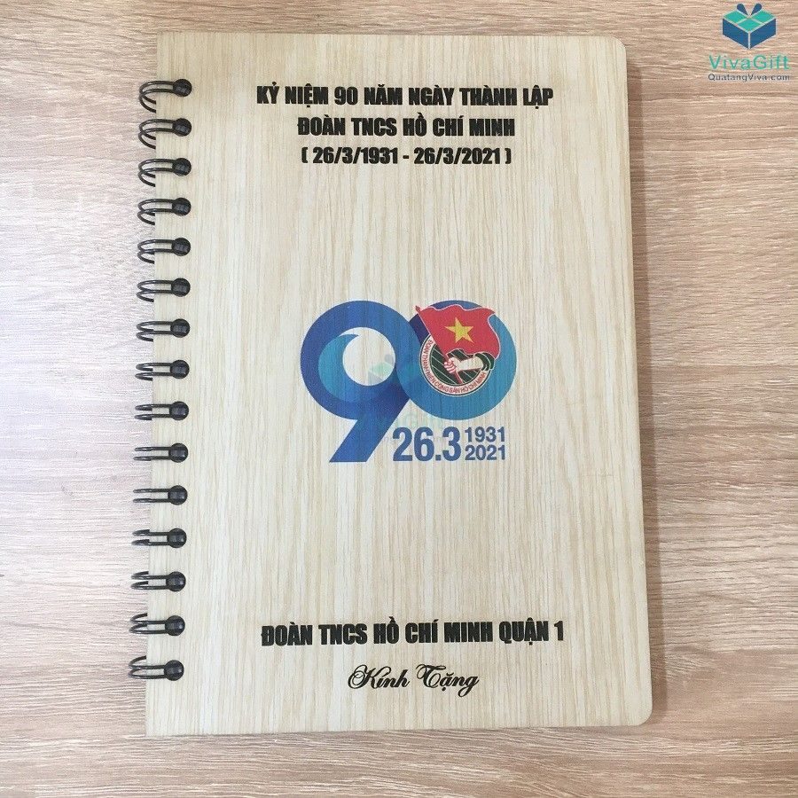 sổ tay bìa gỗ B029 in tên làm quà tặng