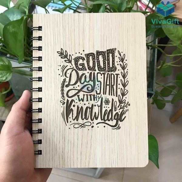 Sổ tay bìa gỗ in tên theo yêu cầu