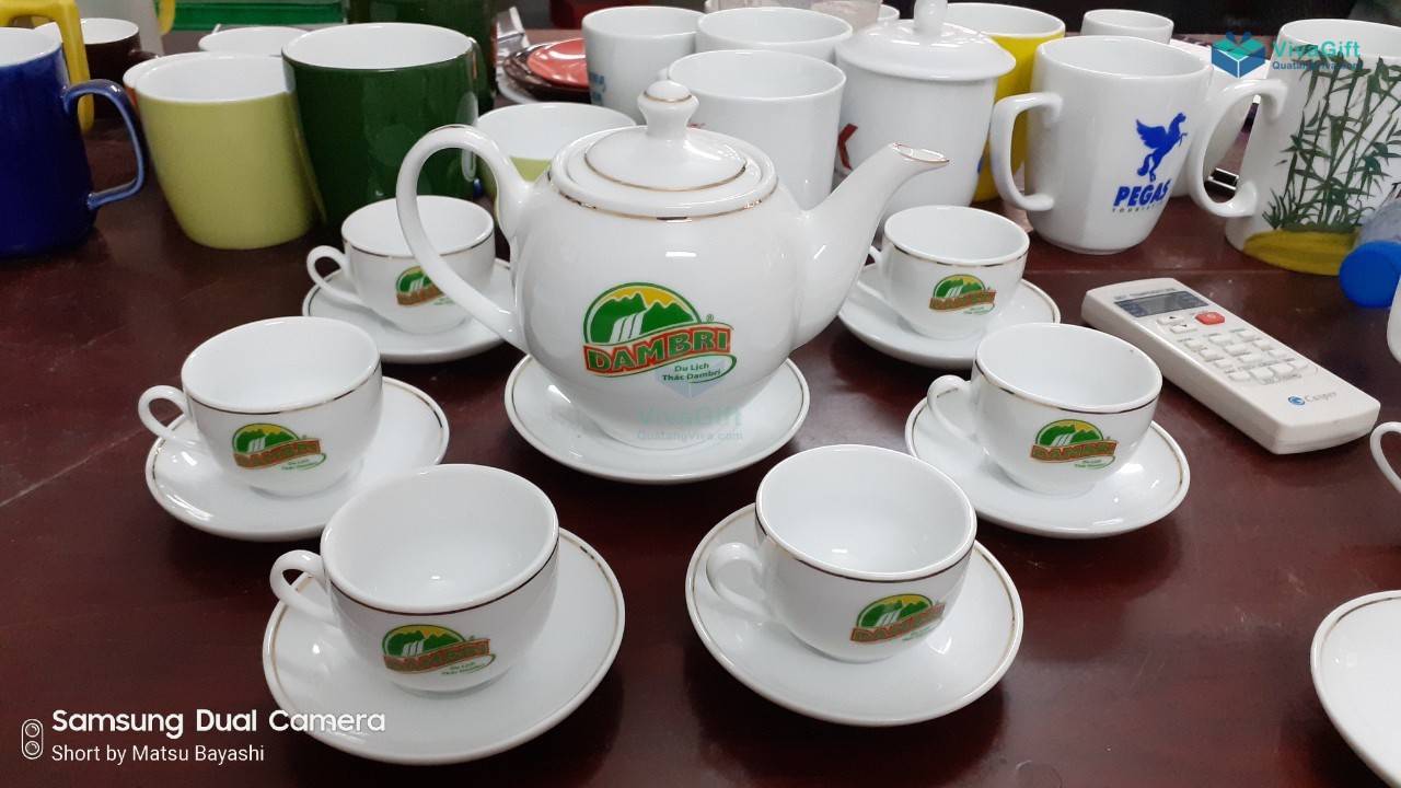 ấm chén minh long in logo theo yêu cầu
