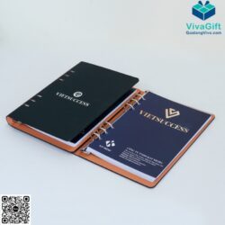 Sổ Tay Bìa Còng B014 Da PU Khắc Logo – Quatangviva.com