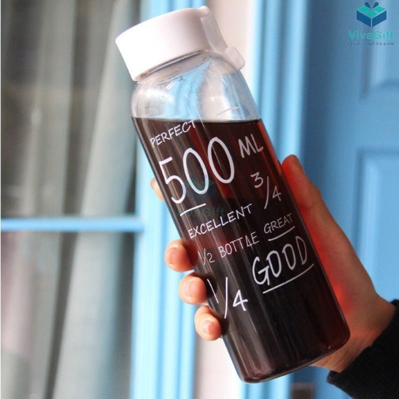 Bình nước nhựa 500ml có quai Q011 khắc tên làm quà tặng