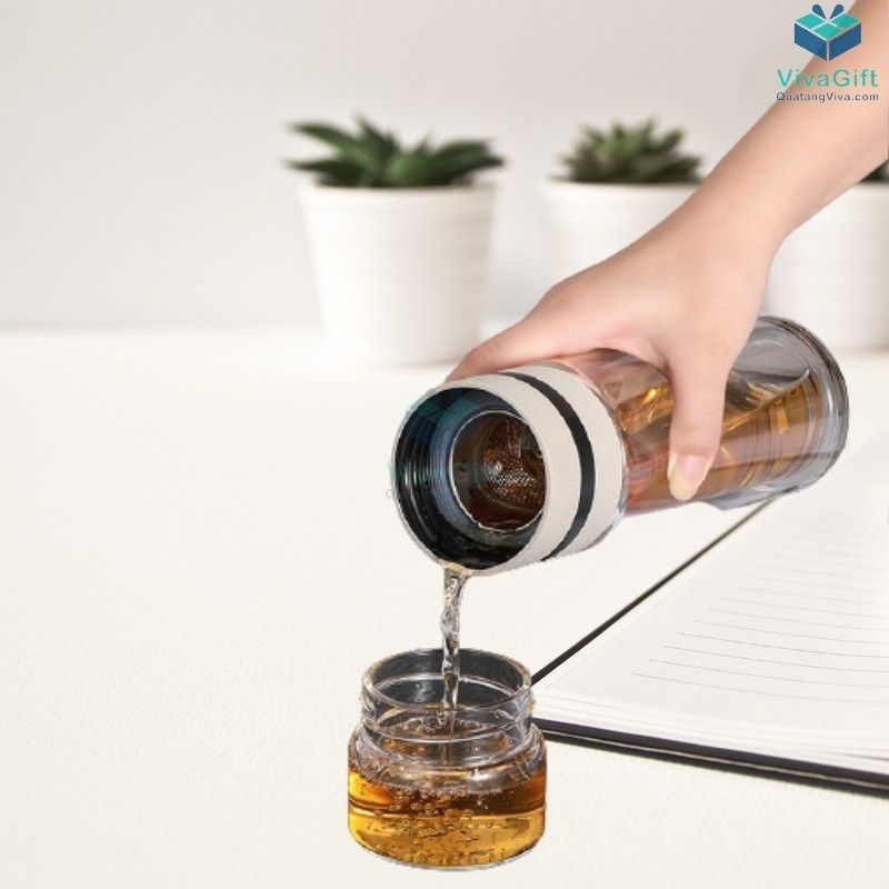 Bình Nước Thuỷ Tinh Pha Trà Có Lõi Lọc Trà 350ml Q298 làm quà tặng