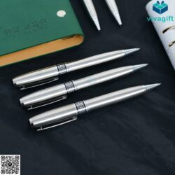Bút Kim Loại Xoay Khắc Tên V022 Làm Quà Tặng – butkyquatang.com
