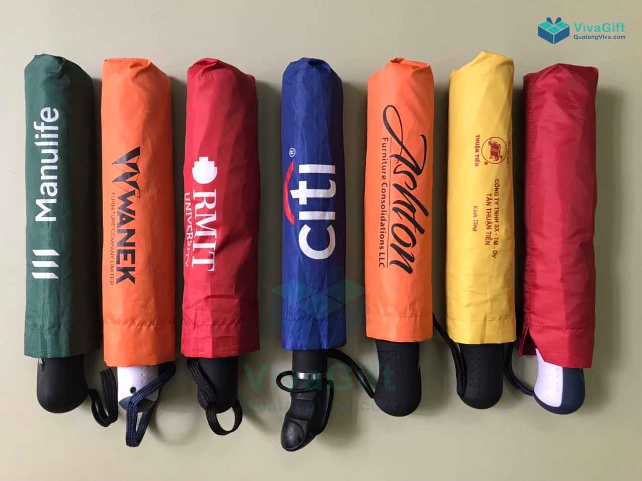 Ô Dù Quà Tặng In Logo hội thảo khách hàng