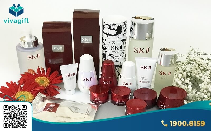 Tặng bộ mỹ phẩm chăm sóc da để làn da của mẹ luôn trẻ trung