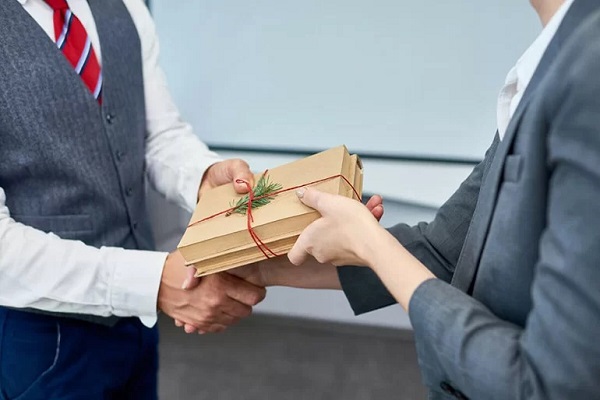 quà tặng đối tác