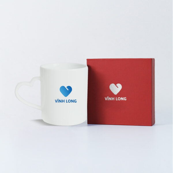 Ly Sứ Trắng Dáng C Quai Tim In Logo Theo Yêu Cầu LS126