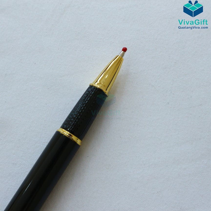 Bút Kim Loại Nắp Đậy V027 Khắc Tên 7