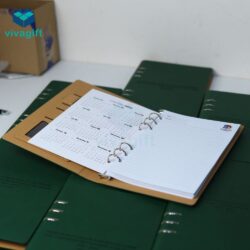 Sổ Tay Bìa Còng B014 Da PU – Quà Tặng Viva