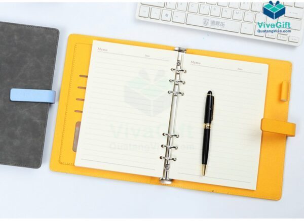 Sổ Tay Bìa Còng Gập 2 B061 Kèm Khoá Nam Châm
