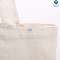 tui-vai-canvas-tvc09-co-tui-con-nut-bam-in-logo-lam-qua-tang-7