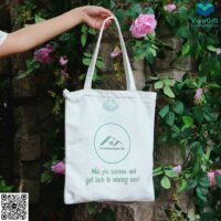 Túi Tote Có Quai Đeo, khoá Kéo In Logo Thue Nha TVC02-1IMG_0848