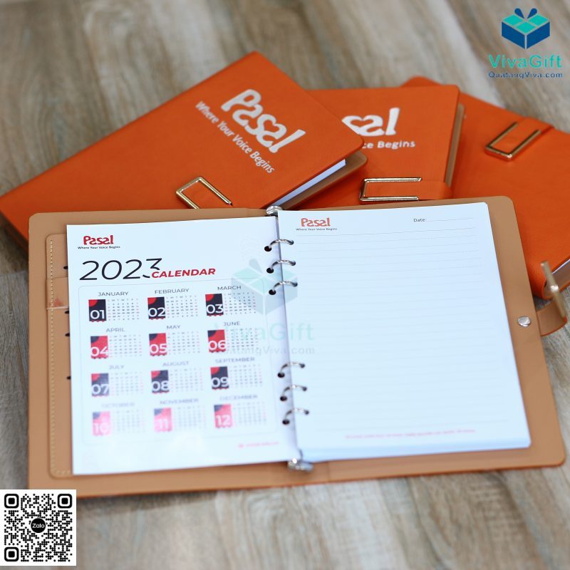 Sổ Tay Bìa Còng Gập 2 Kèm Khoá Kim Loại B098 In Logo 5