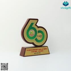 Kỷ Niệm Chương Gỗ Đồng Số 60 Năm KN-D307 – Quatangviva.com