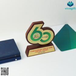 Kỷ Niệm Chương Gỗ Đồng Số 60 Năm KN-D307 – Quatangviva.com