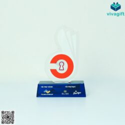 Kỷ Niệm Chương Pha Lê Biểu Tượng Ok KN-P203 _ Quatangviva.com
