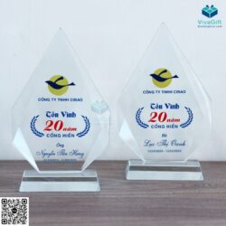 Kỷ Niệm Chương Pha Lê Hình Ngọn Giáo KN-P204 – Quatangviva.com