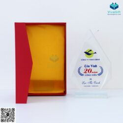 Kỷ Niệm Chương Pha Lê Hình Ngọn Giáo KN-P204 – Quatangviva.com