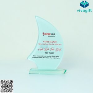 Kỷ Niệm Chương Thủy Tinh Tri Ân Nhân Viên KN-T101 Giá Rẻ q